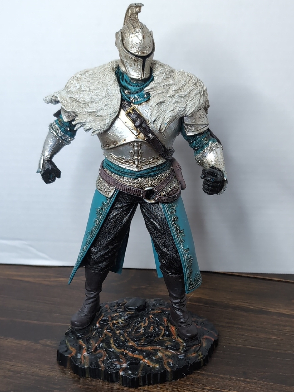 Dark Souls II 2 Figure 12" Warrior Knight Statue Figurine Missing The Swords